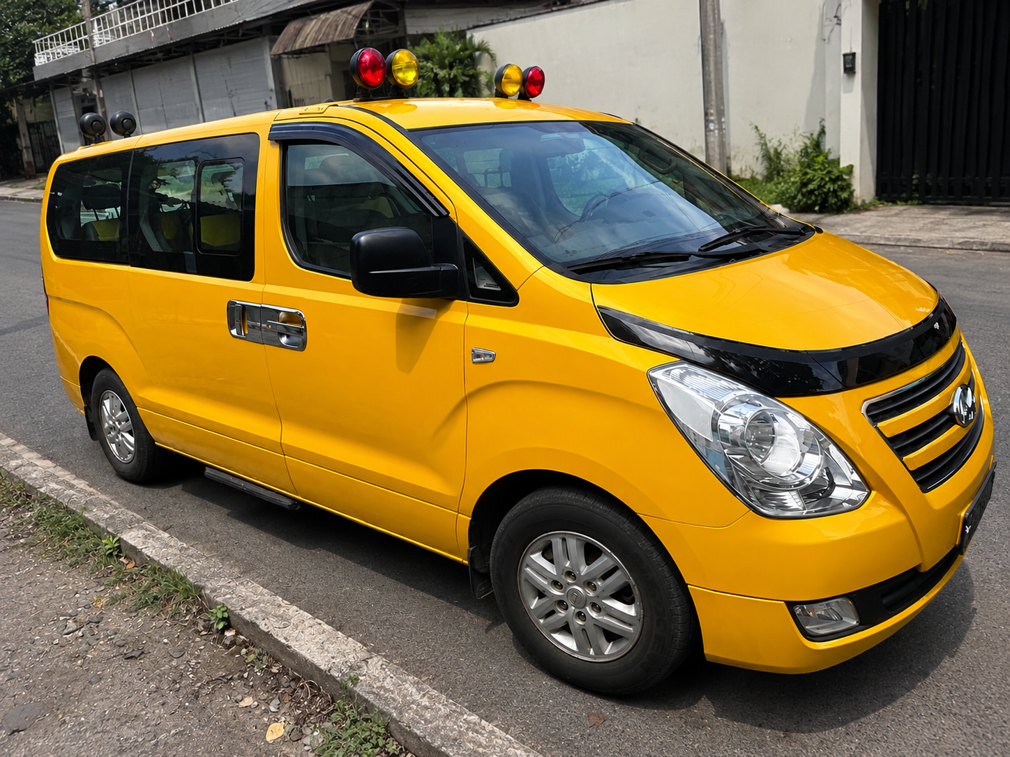 Hyundai Grand Starex 2012